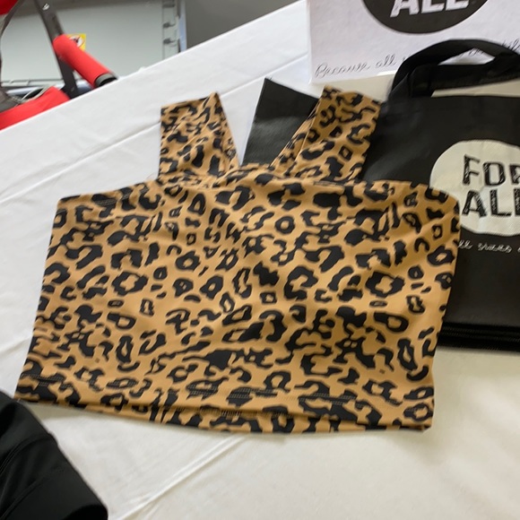 Sports bra that can be used to lounge around. - Picture 2 of 7